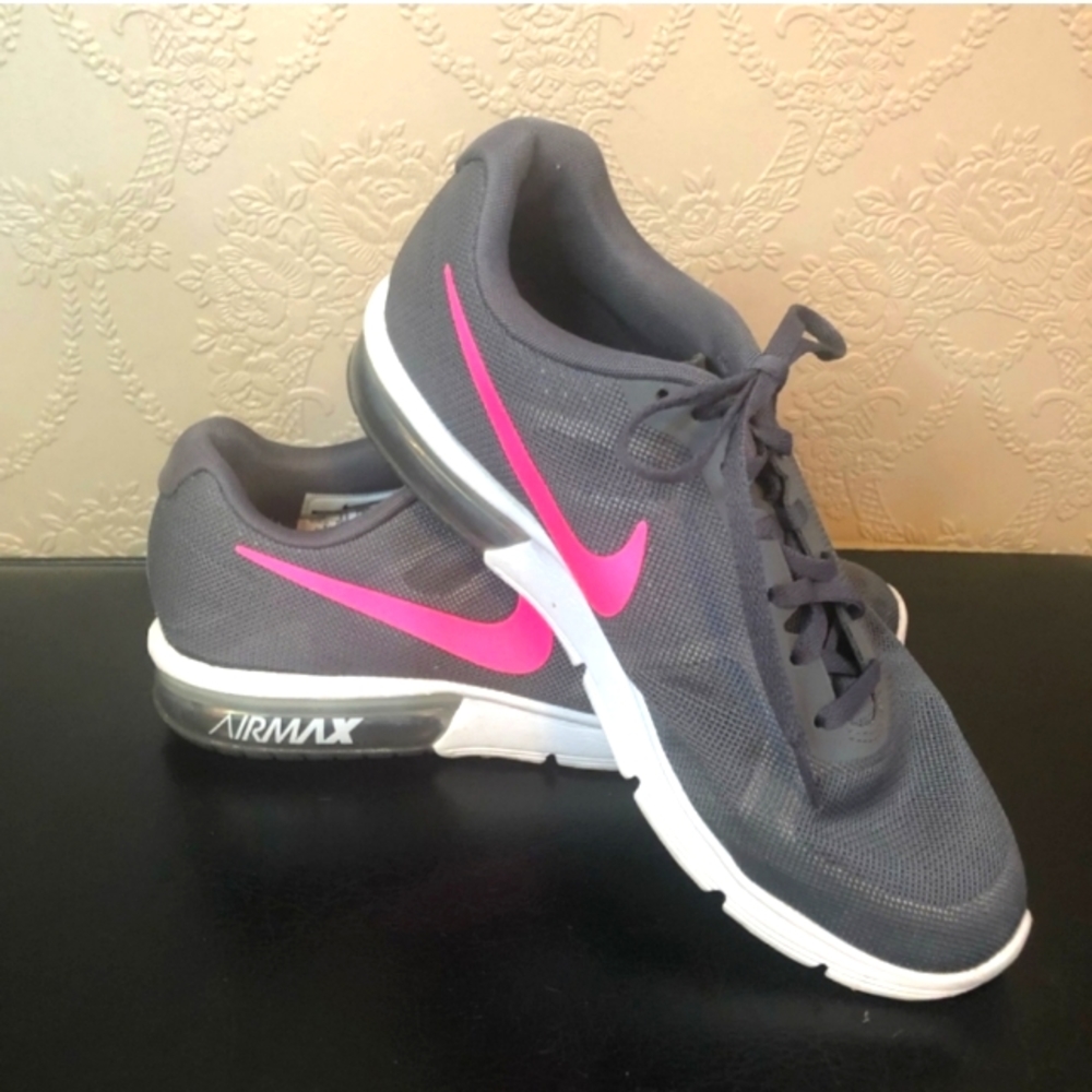 Nike Air max sneakers gray pink 8 shoes